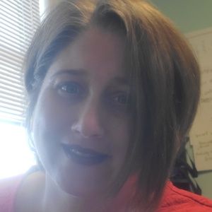 Meet your Posher, Malissa